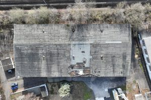 Industriehalle Dach unsaniert